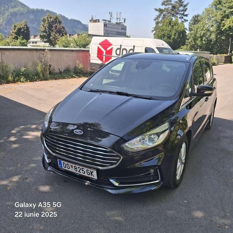 Gebraucht Ford S-MAX Titanium 150 PS (110 kW) 2019 Van / Kleinbus