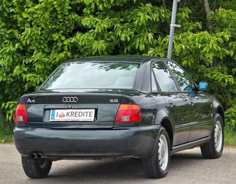 Gebraucht Audi A4 150 PS (110 kW) 1995 Grün Limousine