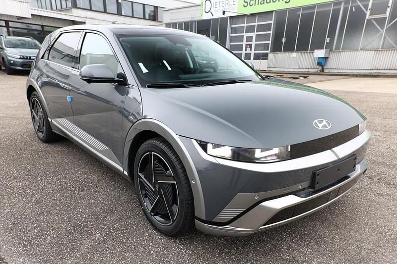 Neu Hyundai Ioniq 5 167 kW (228 PS) 2025 Grau SUV