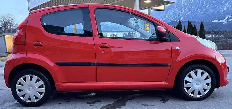 Gebraucht Peugeot 107 68 PS (50 kW) 2007 Kleinwagen