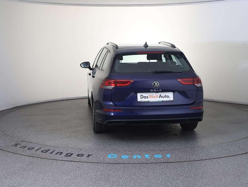 Gebraucht VW Golf VIII Life 110 PS (80 kW) 2023 Blau Kombi