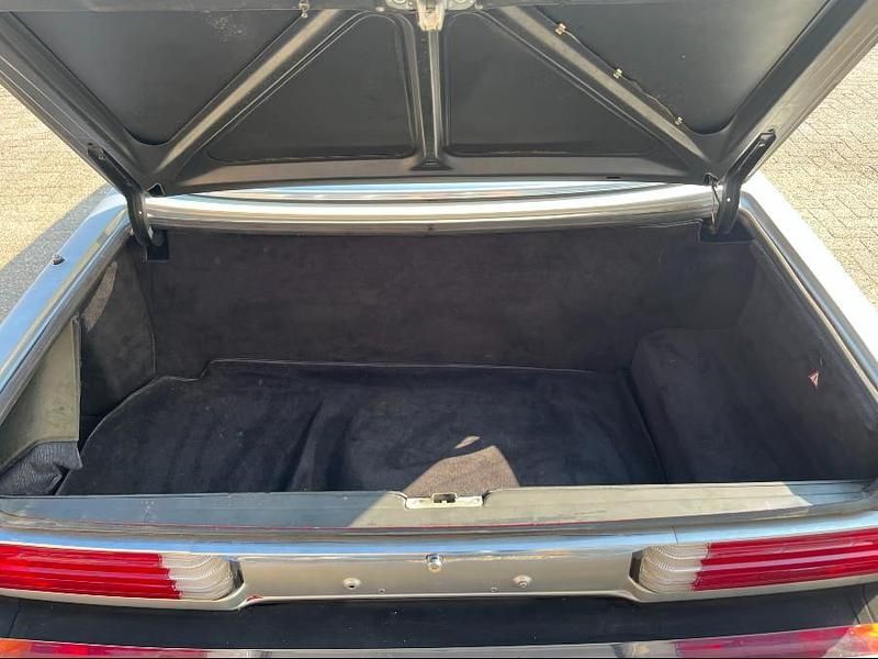 Gebraucht Mercedes SL380 179 PS (131 kW) 1984 Silber Cabrio