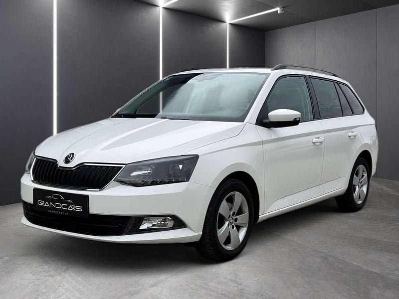 Weiß Gebraucht 2015 Skoda Fabia Ambition Kleinwagen | € 9.490 (Etwas zu teuer) - Bild 1/4