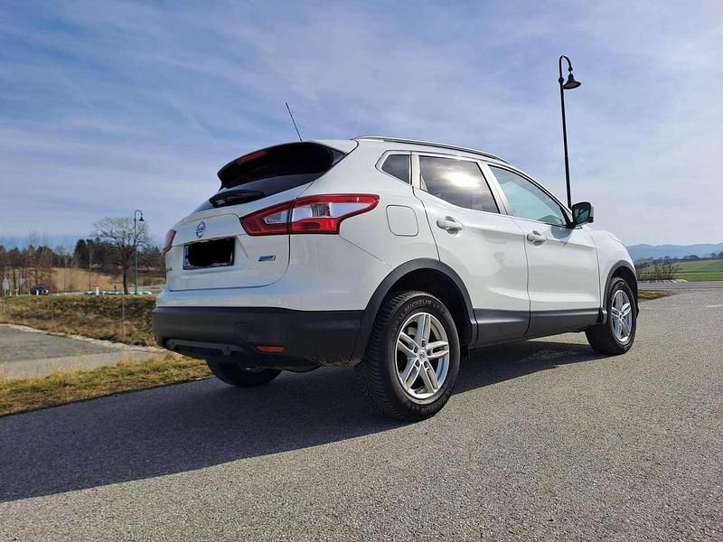 Gebraucht Nissan Qashqai 360º 110 PS (80 kW) 2015 SUV
