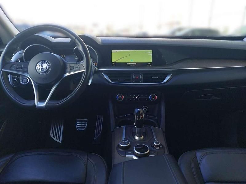 Gebraucht Alfa Romeo Stelvio 280 PS (205 kW) 2017 Grau SUV