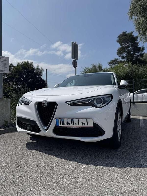 Gebraucht 2019 Alfa Romeo Stelvio Business SUV | € 25.490 (Fairer Preis) - Bild 1/4