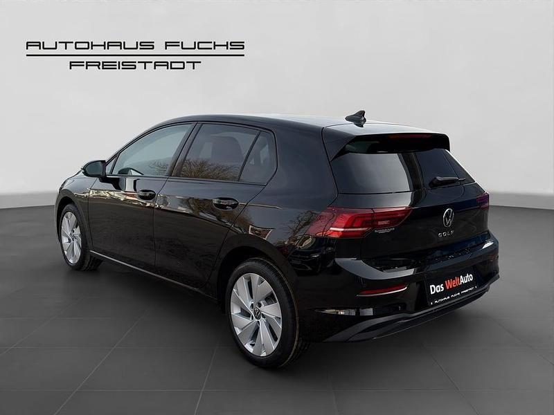 Neu VW Golf VIII 115 PS (84 kW) 2026 Schwarz metallic Limousine