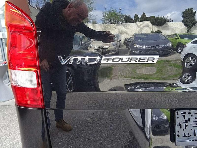 Gebraucht Mercedes Vito 190 PS (139 kW) 2022 Schwarz Van