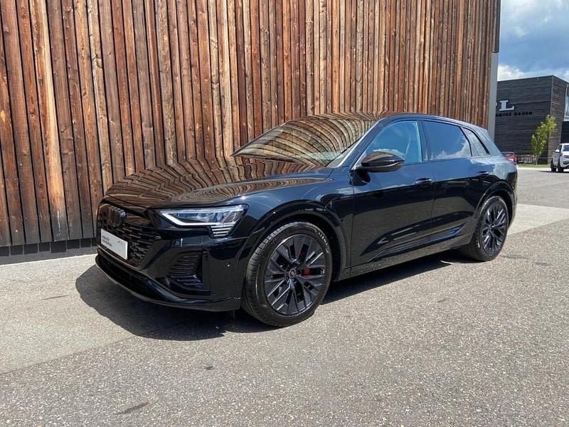Gebraucht Audi Q8 e-tron S-Line 250 kW (340 PS) 2024 Schwarz  metallicperleffektno SUV