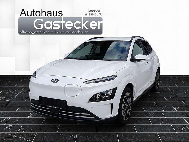 Weiß Gebraucht 2023 Hyundai Kona Trend SUV | € 28.990 (Etwas zu teuer) - Bild 1/4