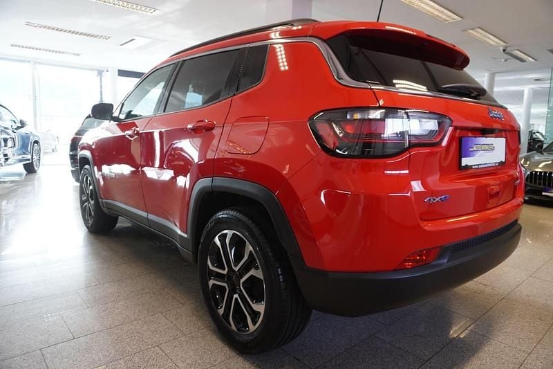 Gebraucht Jeep Compass Limited 190 PS (139 kW) 2022 Rot SUV