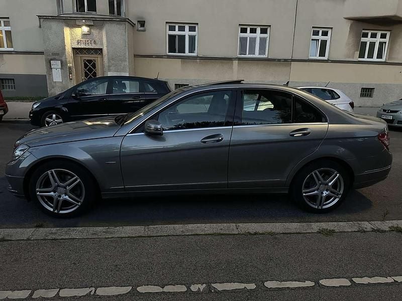Gebraucht Mercedes C220 Elegance 170 PS (125 kW) 2010 Limousine