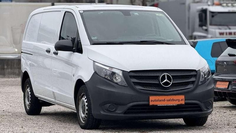 Weiß Gebraucht 2018 Mercedes Vito Van | € 16.900 - Bild 1/3