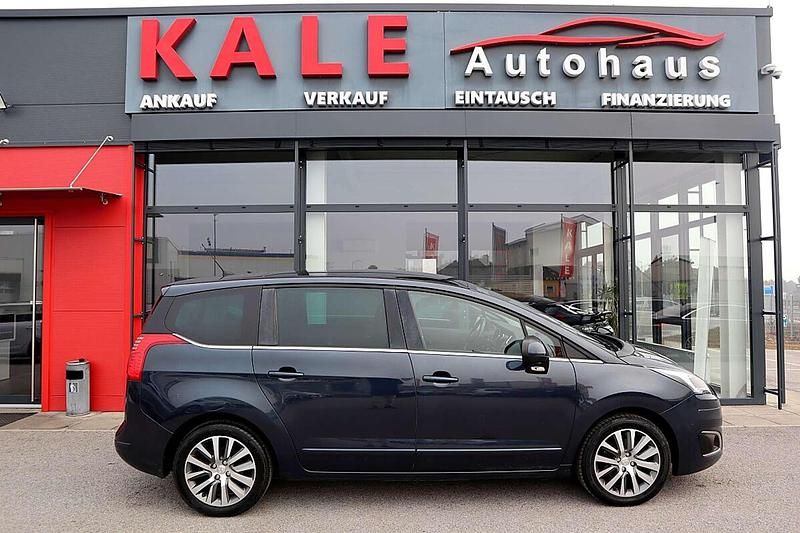 Gebraucht Peugeot 5008 163 PS (119 kW) 2014 Blau Kombi