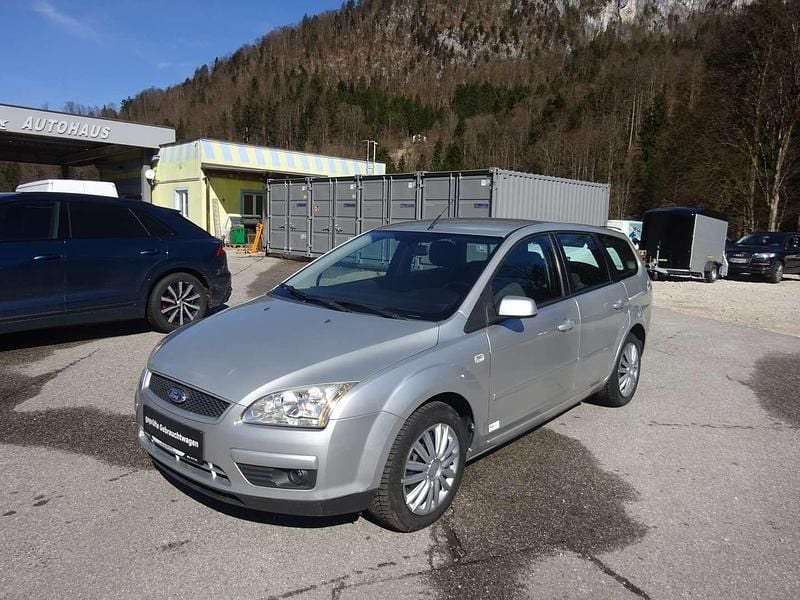Gebraucht Ford Focus 109 PS (80 kW) 2008 Silber Kombi