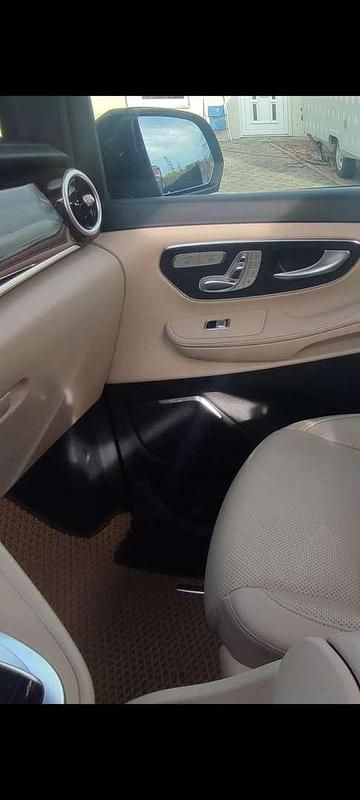 Gebraucht Mercedes V250 190 PS (139 kW) 2020 Schwarz Van / Kleinbus