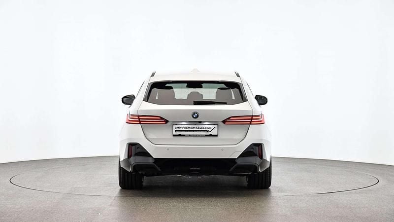 Gebraucht BMW 530e Efficient Dynamics 299 PS (219 kW) 2024 Weiß Kombi