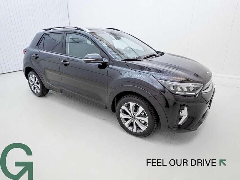 Gebraucht Kia Stonic Gold 101 PS (74 kW) 2024 Schwarz SUV