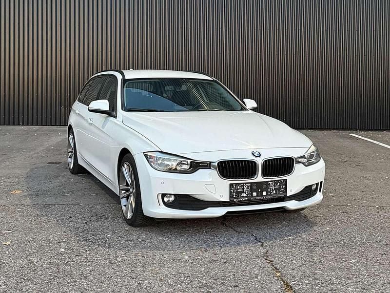 Weiß Gebraucht 2014 BMW 318 Kombi | € 13.790 (Fairer Preis) - Bild 1/4