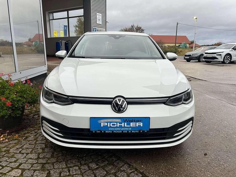 Gebraucht VW Golf VII Life 150 PS (110 kW) 2020 Weiss  normal Limousine