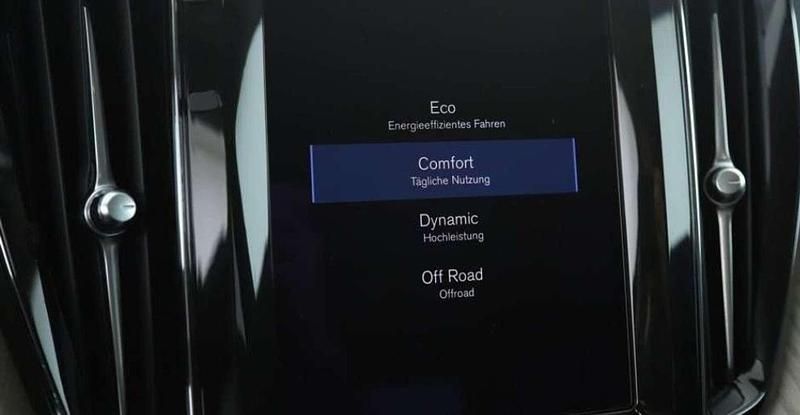 Gebraucht Volvo XC60 Inscription 197 PS (144 kW) 2019 Weiß SUV