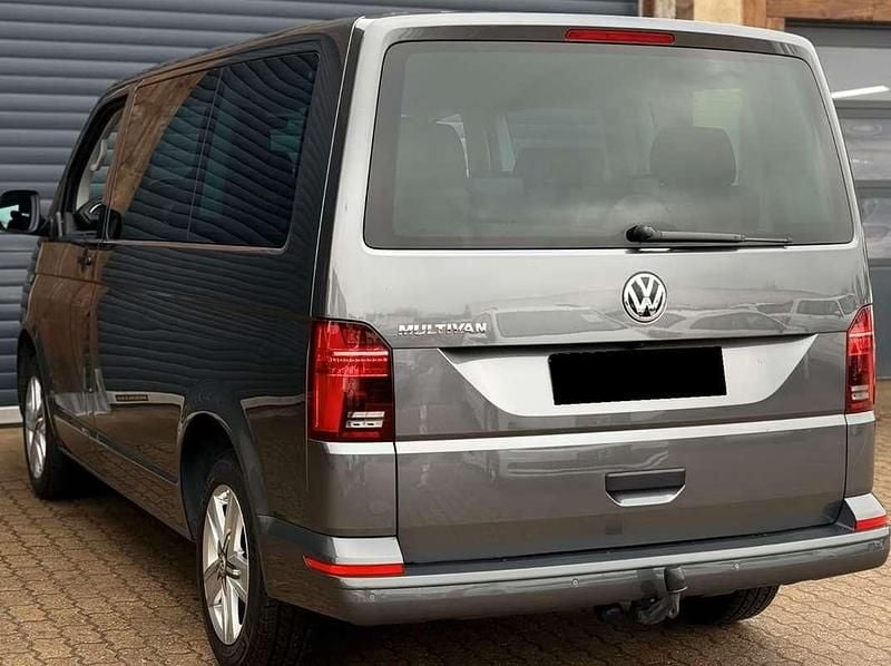 Gebraucht VW Multivan Trendline 150 PS (110 kW) 2021 Van