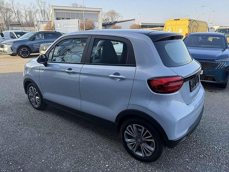 Neu Leapmotor T03 69 kW (95 PS) 2025 Grau Kleinwagen