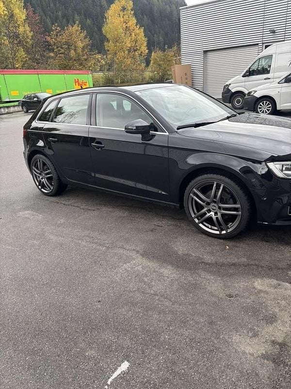 Gebraucht Audi A3 Ambiente 110 PS (80 kW) 2016 Limousine