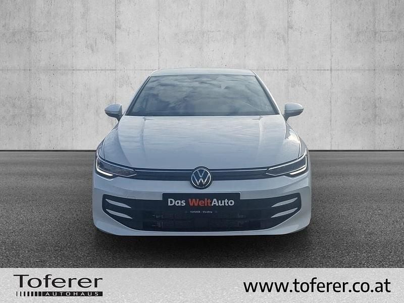 Neu VW Golf VIII 115 PS (84 kW) 2026 Weiss  normal