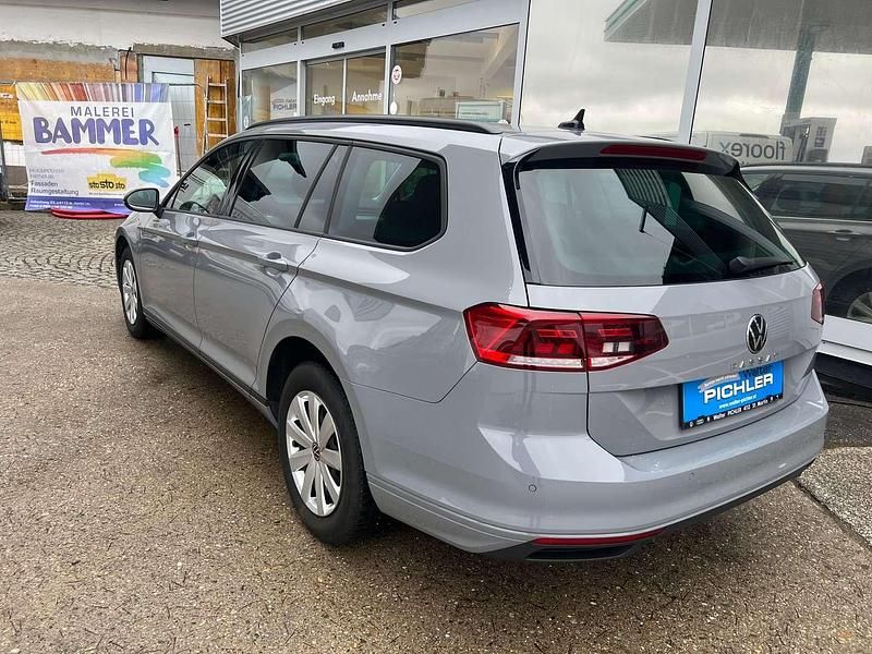 Gebraucht VW Passat 150 PS (110 kW) 2022 Grau Kombi