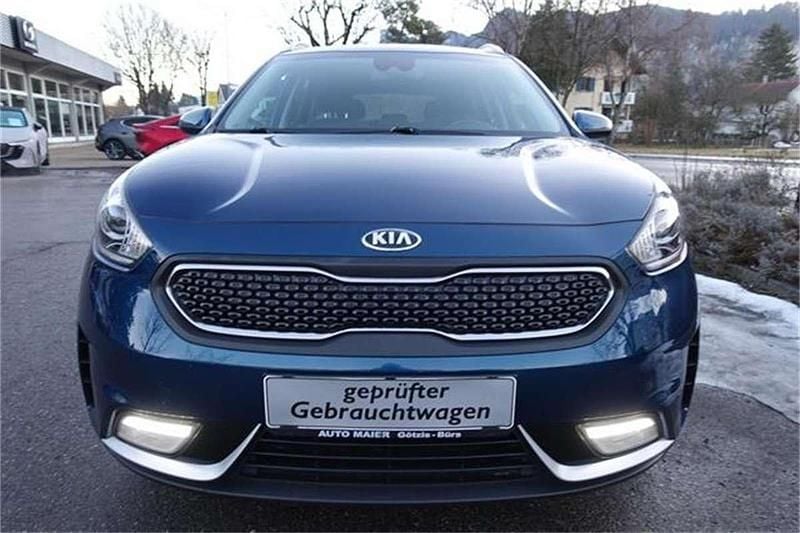 Gebraucht Kia Niro Silver 141 PS (103 kW) 2017 Blau SUV