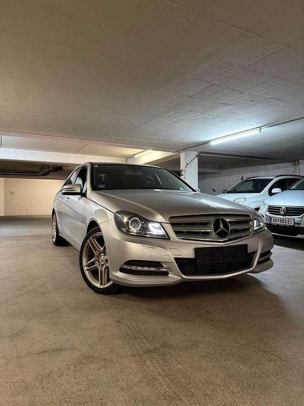 Gebraucht Mercedes C180 120 PS (88 kW) 2011 Limousine