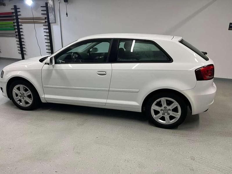 Gebraucht Audi A3 Ambiente 105 PS (77 kW) 2011 Limousine