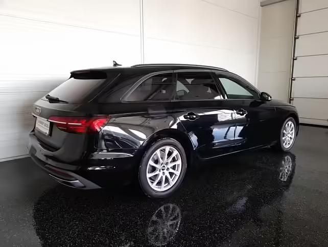 Gebraucht Audi A4 163 PS (119 kW) 2021 Schwarzmet. Kombi
