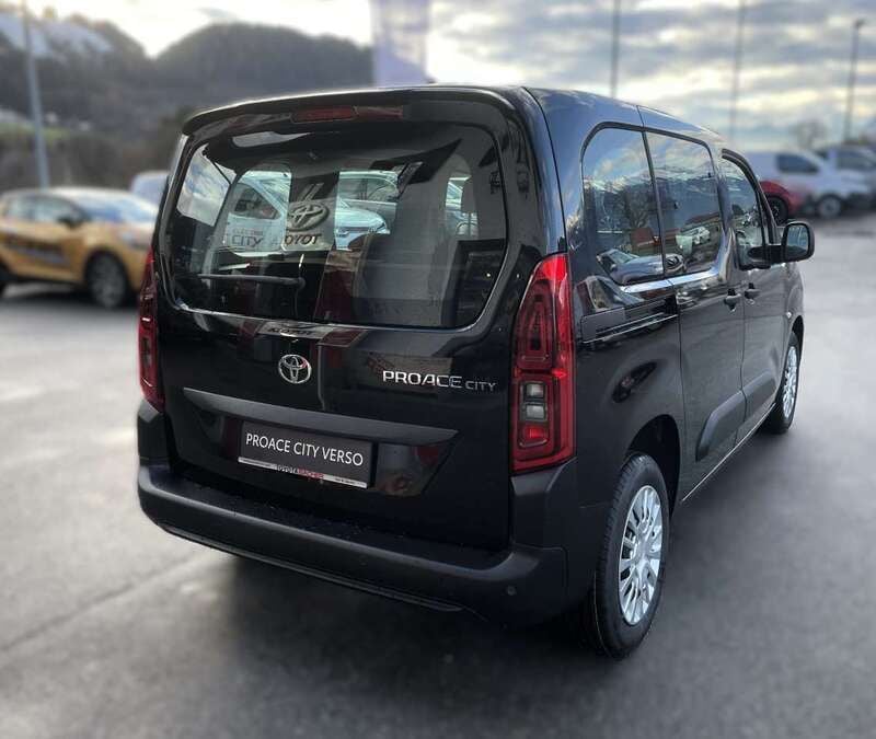 Verkauft Toyota Proace Verso 12 110 PS., gebraucht 2024, 0 km in Hall ...