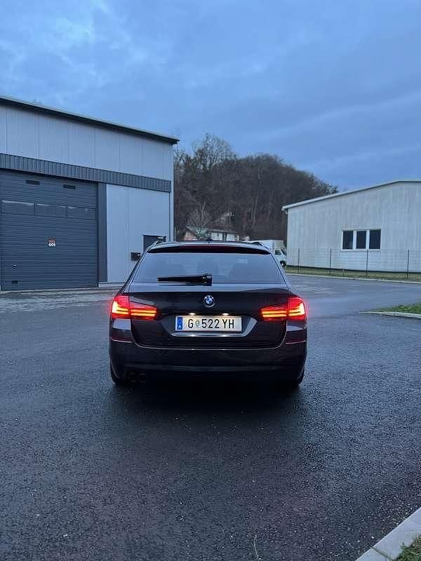 Gebraucht BMW 530 Comfort Edition 258 PS (189 kW) 2015 Kombi
