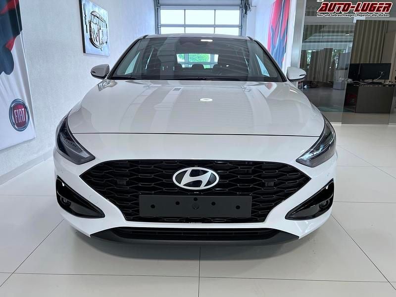 Neu Hyundai i30 GO! 99 PS (72 kW) 2025 Atlas white Limousine