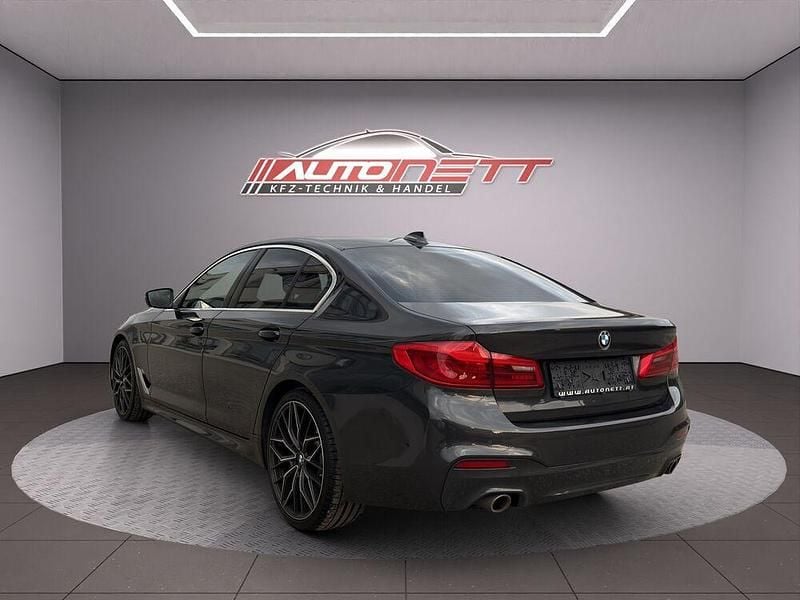 Gebraucht BMW 520 Efficient Dynamics 190 PS (139 kW) 2018 Grau Limousine