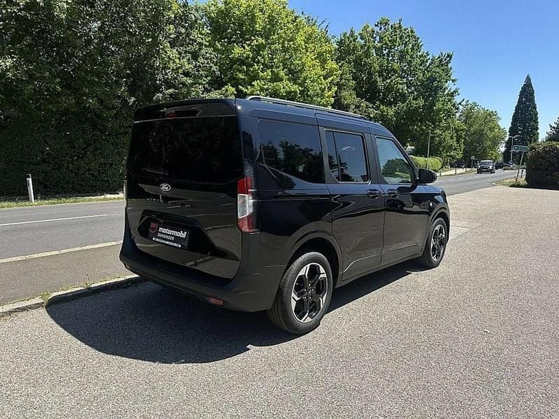 Neu Ford Tourneo Titanium 100 kW (136 PS) 2025 Kombi