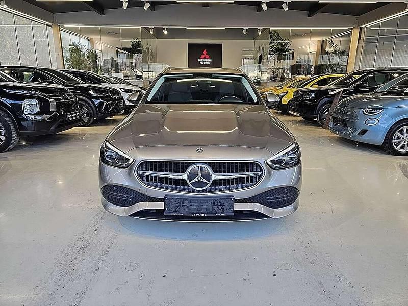 Gebraucht Mercedes C220 197 PS (144 kW) 2022 Silber Kombi