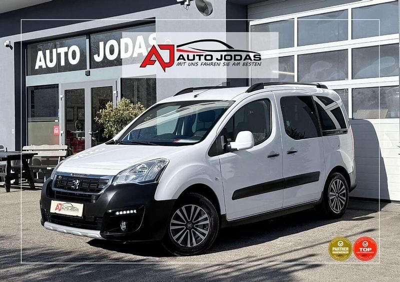 Weiß Gebraucht 2016 Peugeot Partner Tepee Outdoor Van / Kleinbus | € 12.500 (Etwas zu teuer) - Bild 1/4