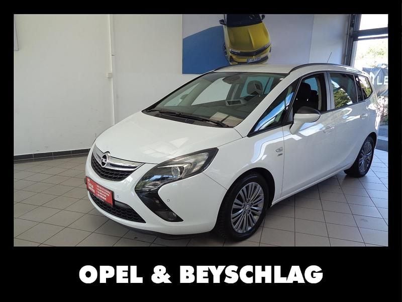 Schneeweiss Gebraucht 2014 Opel Zafira S Van / Kleinbus | € 9.990 (Fairer Preis) - Bild 1/4
