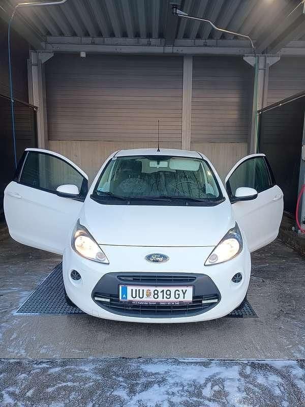 Gebraucht Ford Ka Ambiente 69 PS (50 kW) 2011 Weiß Kleinwagen