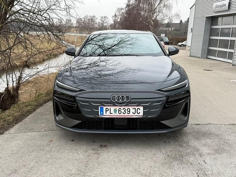 Neu Audi A6 e-tron 314 kW (428 PS) 2026 Hellgrau  metallic Kombi