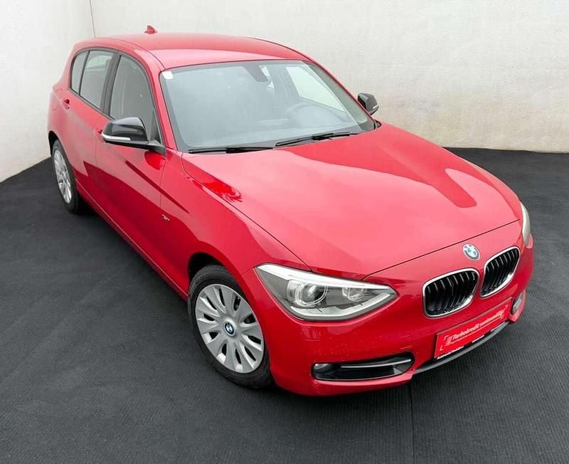 Rot Gebraucht 2013 BMW 118 Sport Line Kleinwagen | € 6.990 (Fairer Preis) - Bild 1/4