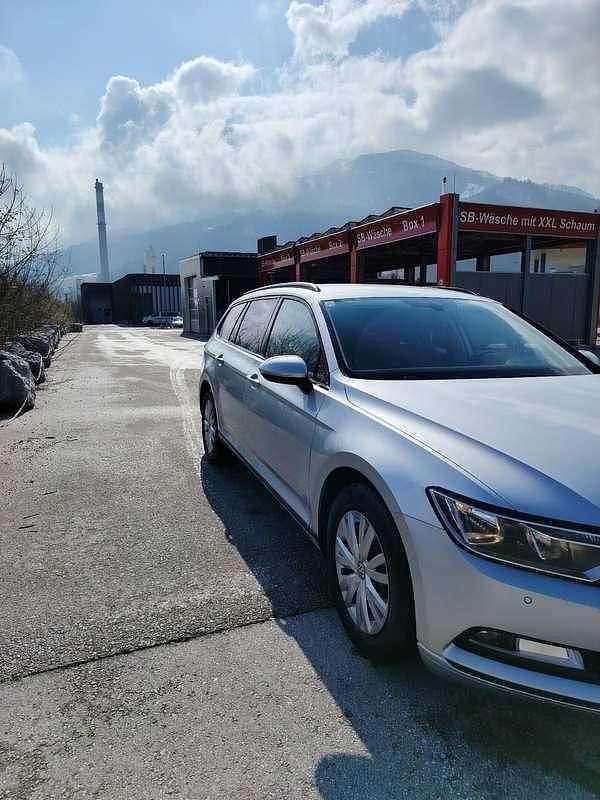 Gebraucht VW Passat Trendline 120 PS (88 kW) 2015 Kombi