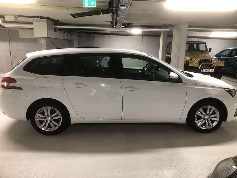 Gebraucht Peugeot 308 Style 110 PS (80 kW) 2019 Weiß Kombi