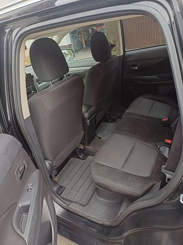 Schwarz Gebraucht 2017 Mitsubishi Outlander Intense+ SUV | € 15.500 (Guter Preis) - Bild 1/4