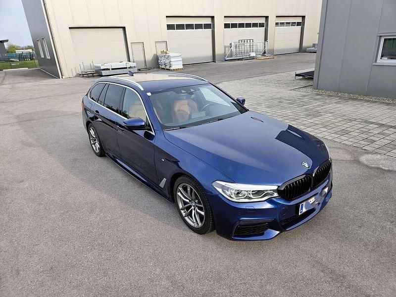 Gebraucht BMW 530 M Sport 265 PS (194 kW) 2020 Blau Kombi
