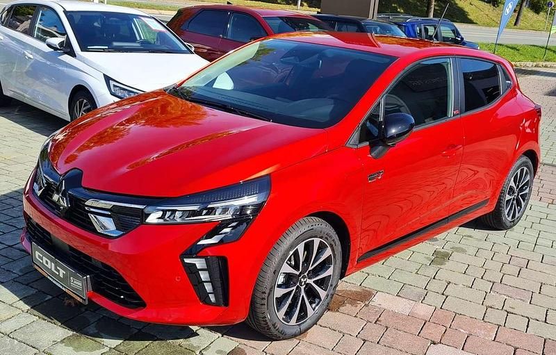 Neu Mitsubishi Colt Invite 94 PS (69 kW) 2025 Rot Limousine